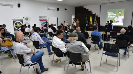 Como ponentes participaron representantes de las secretarías de Planeación y Desarrollo Agropecuario y Gestión Ambiental, Aseo Plus S.A.S E.S.P, CHEC - grupo EPM, Seriviciudad, Infrapol.