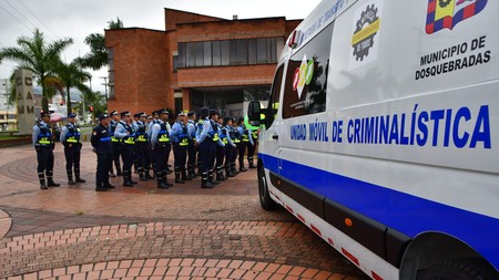 Alcalde Diego Ramos entregó un vehículo Renault Master Nuevo Plus –tipo minibús acondicionado como Unidad Móvil de Criminalística