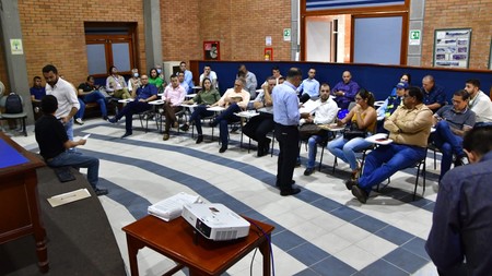 Sorteo de vallas que le corresponden a los diferentes partidos políticos