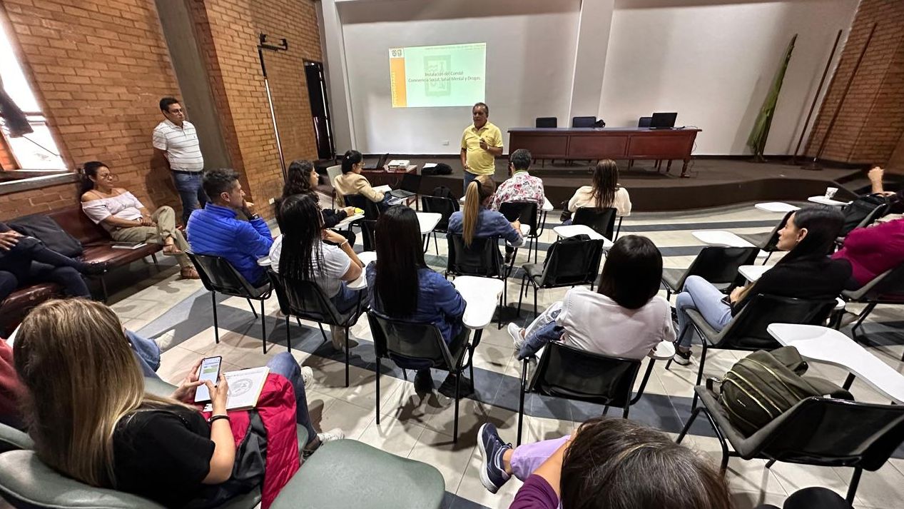 Delegados del Invima capacitan a funcionarios del programa de alimentos de la Secretaría de Salud de Dosquebradas 