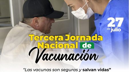 Alcalde-Roberto-Jiménez-aplicándose-la- dosis-de-vacunación