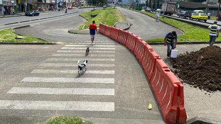 Instalación-de-barrera-de-separación-en-carril-de-megabus