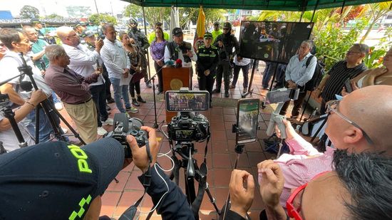 Alcalde Roberto Jiménez dio 'un golpe' al multicrimen en la Comuna 9 durante la operación Artemisa