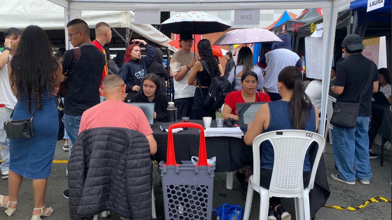 Más de 1.000 ciudadanos participaron en la tercera jornada de “Empleos que Transforman” en Dosquebradas