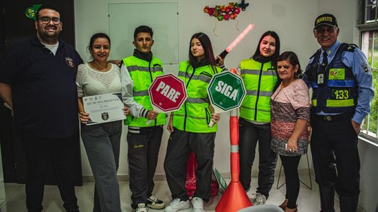 Dosquebradas es caso de éxito en el Foro Nacional de Seguridad Vial 2025 con su revista pedagógica ‘Aventuras Viales’