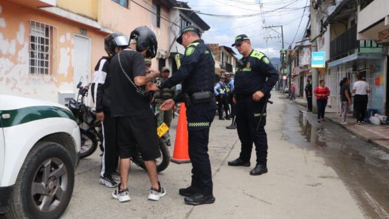 Golpe a estructuras delincuenciales deja tres capturados en Dosquebradas