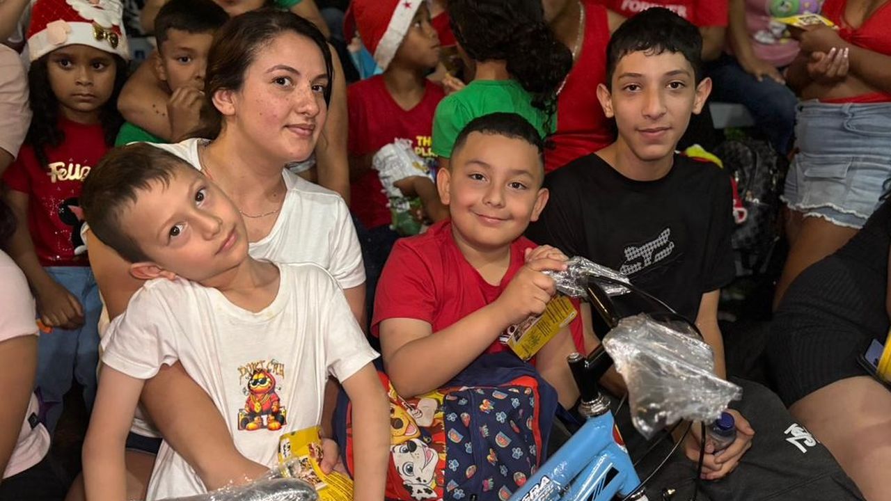 Alcalde Roberto Jiménez alegró la Navidad de más de 2000 niños y niñas en Dosquebradas.
